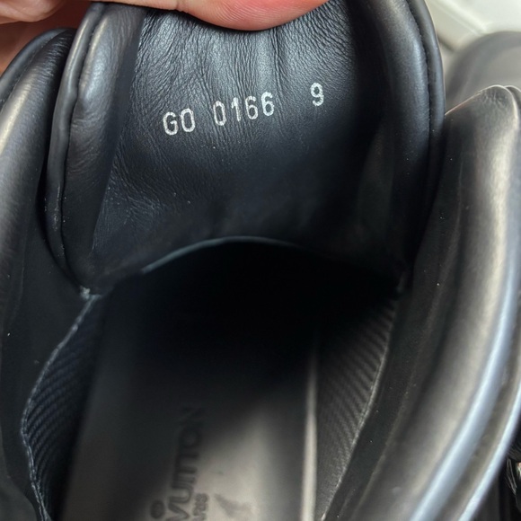 Louis Vuitton sneaker high top. - Picture 4 of 6